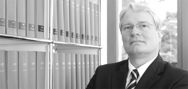 Rechtsanwalt Robert Düpmeier - Fachanwalt für Bankrecht und Kapitalmarktrecht in Düsseldorf, Köln und Koblenz